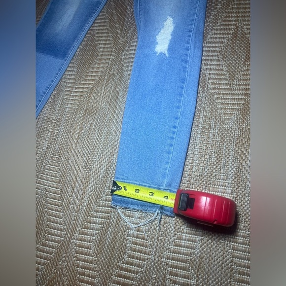 Cred NY Junior's Light Wash Denim Jeans, Distressed Skinny Jeans,Size 7 - Picture 8 of 8